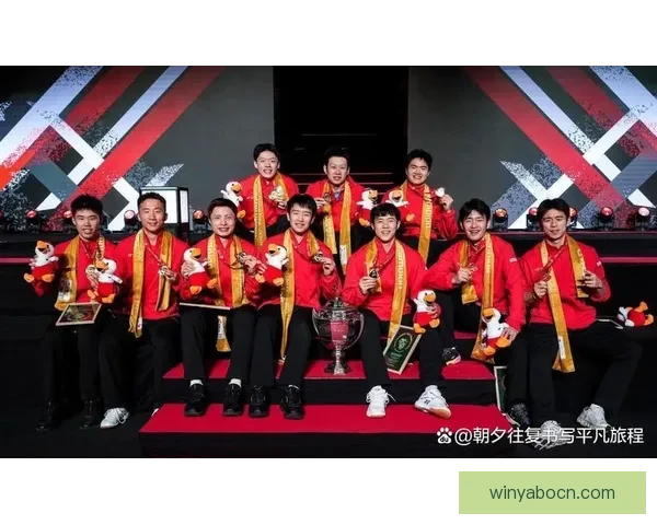 中国队3比1战胜法国队第十二次捧起汤姆斯杯全队围圈庆祝 中国队3比1战胜法国队第十二次捧起汤姆斯杯全队围圈庆祝